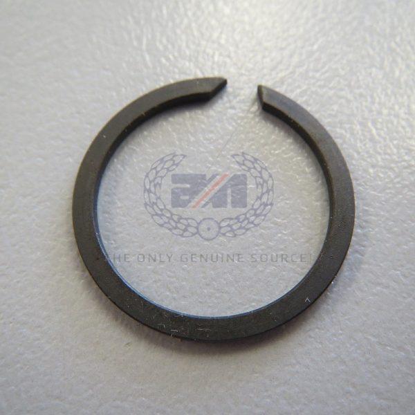 06.0752 CLUTCH LOCATION CIRCLIP (MAINSHAFT)
