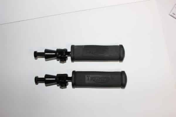 82-9369 PILLION FOOTREST ASSY PAIR - TRIUMPH 1970